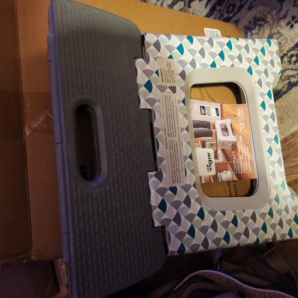 Foldable Step Stool with Geometric Pattern - Picture 3 of 4